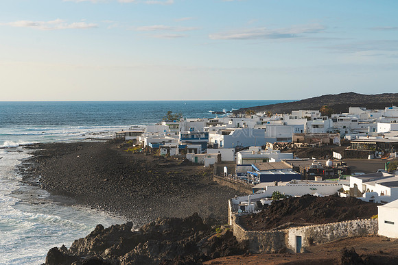 El Golfo, pueblo en la costa negra - Yaiza.
