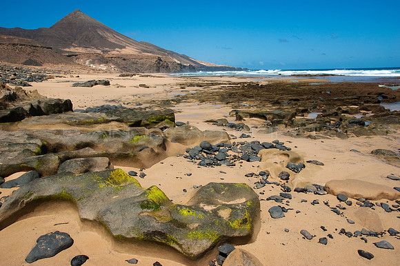 Rocas y piedras en la Playa de Cofete - Fuerteventura