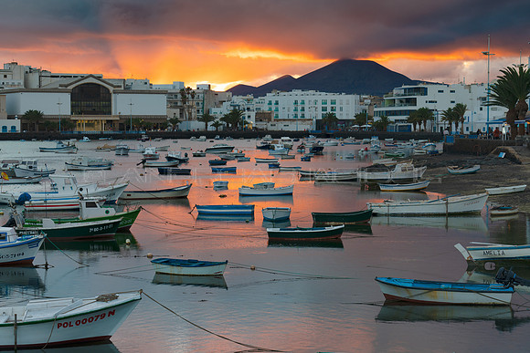 Barquitos al atardecer - Charco de San Ginés, Arrecife.