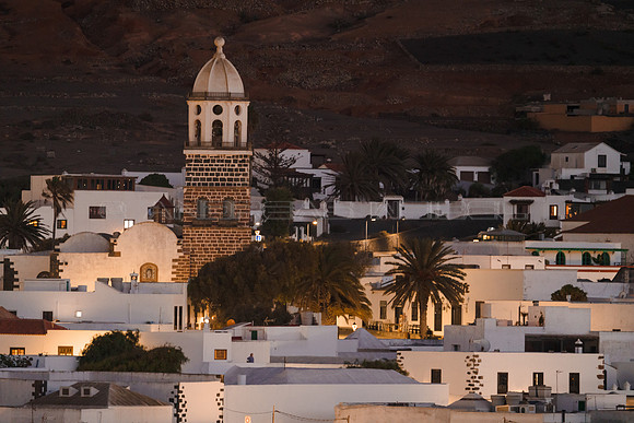 De noche en la Villa - Villa de Teguise.
