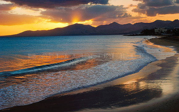 Sunset colors at the beach - Puerto del Carmen, Lanzarote