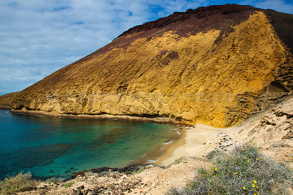 Playa de La Cocina y Montaña Amarilla - La Graciosa