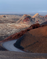 Carretera entre cráteres - Parque Nacional de Timanfaya, Lanzar