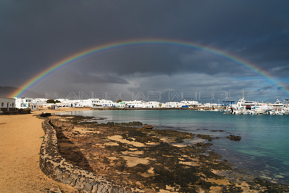 Arcoiris sobre la Caleta del Sebo - La Graciosa.