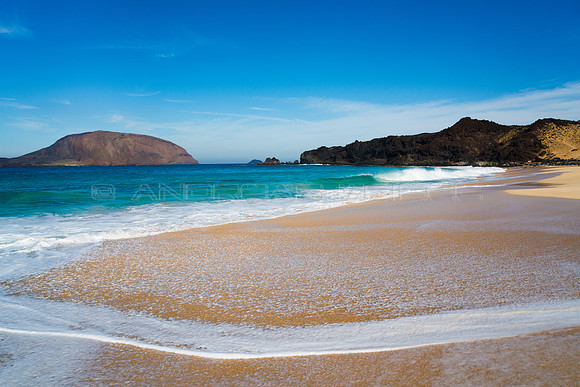Playa con espuma - Las Conchas, La Graciosa