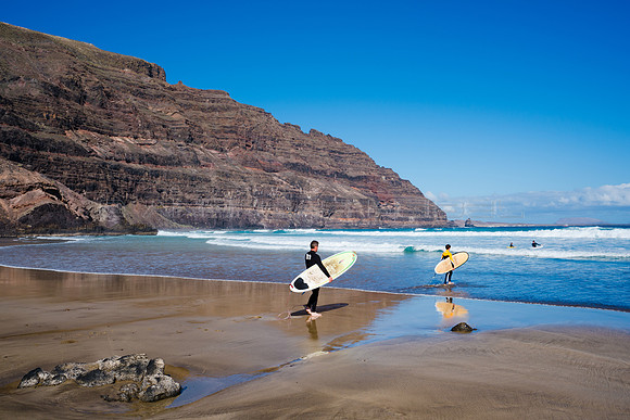 Let's go surfing! Playa de Atrás - Órzola, Lanzarote