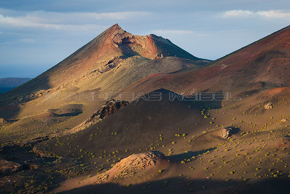 El volcán Pico Partido en Timanfaya - Lanzarote, Canarias