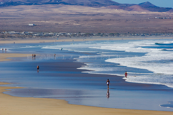 De paseo por la Playa de Famara, Lanzarote