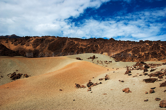 Coloridas Piedras Pomez al pie del Teide - Tenerife, Islas Canarias