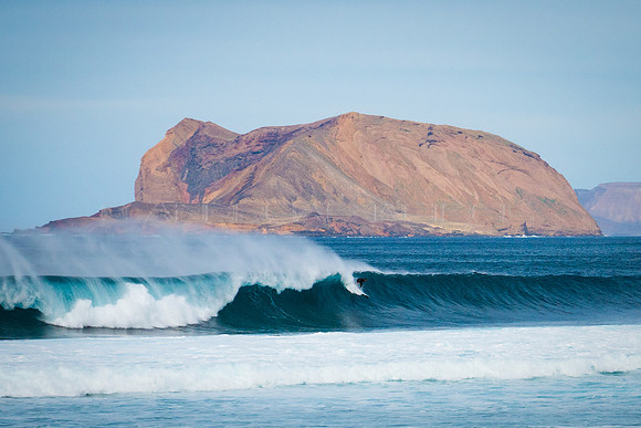 El Corral - Ola de surf en un cuadro espectacular