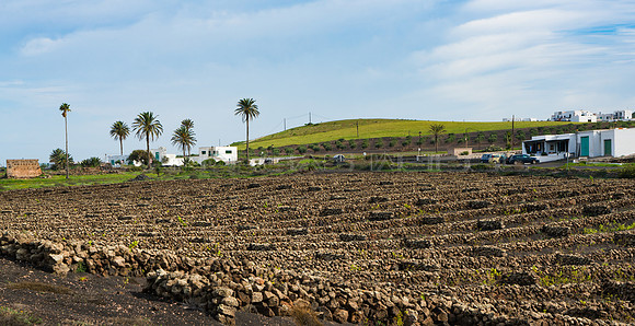 Entrando en La Geria - Conil, Lanzarote.
