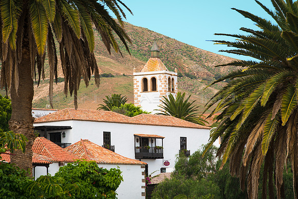 Iglesia entre palmeras - Betancuria.