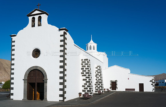 Iglesia de la Virgen de Los Dolores - Mancha Blanca, Tinajo