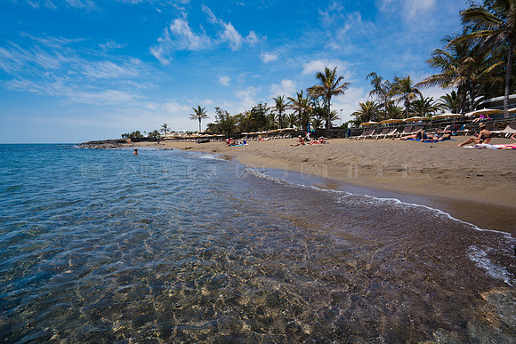 Agua transparente en Playa Bastián - Costa Teguise.