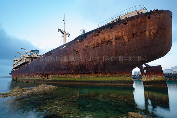 Lo que queda del Telamón - Puerto de Los Mármoles, Arrecife.