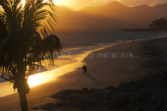 Paseo por la Playa Grande a la puesta del sol - Puerto del Carmen