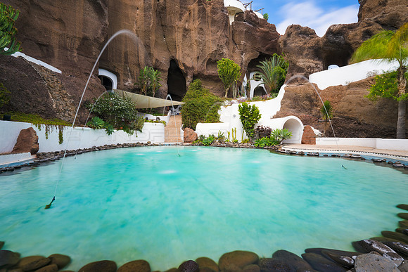 Piscina entre cuevas - Lagomar, Nazaret.