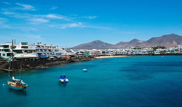 Vista a Playa Blanca - Yaiza.