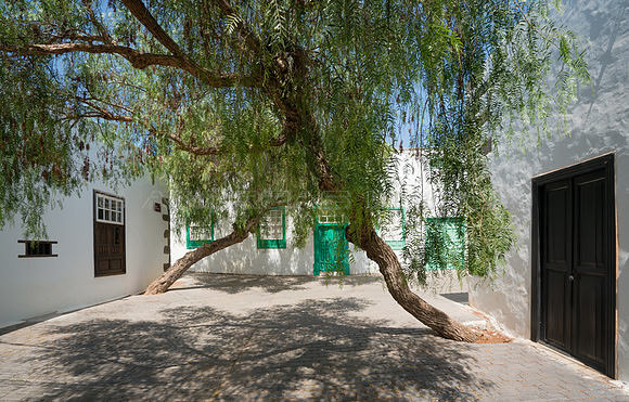 Callejón con salido - Calle Los Arboles, Teguise.