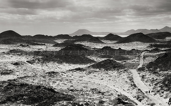 Un paisaje de hornitos volcánicos - Isla de Lobos, Fuerteventur