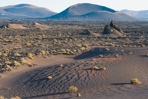Hornitos entre volcanes - Parque Natural de los Volcanes, Lanzar