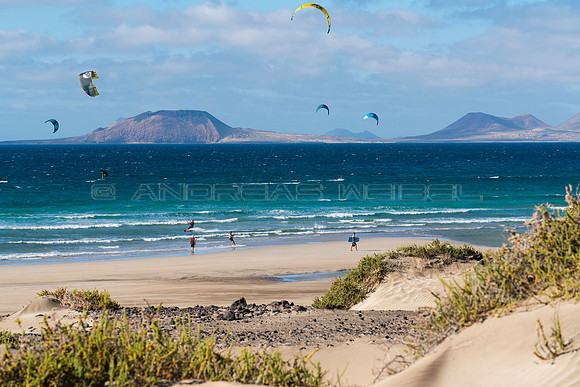 Un día de viento - Kitesurf en la Playa de Famraa (con la Graci