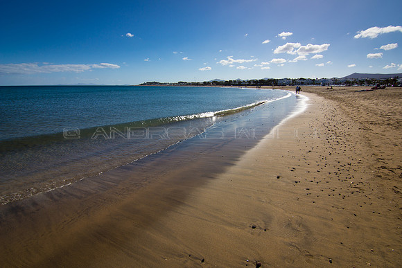 Un paseo a contraluz - Playa de Los Pocillos