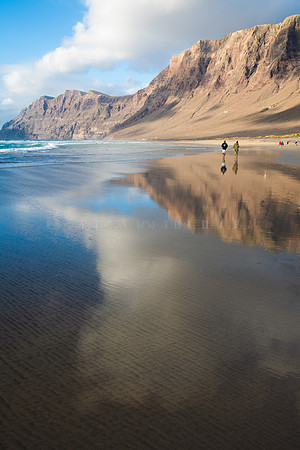 El cielo ante tus pies - Playa y Risco de Famara, Teguise.
