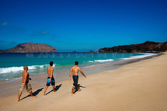 De paseo por la Playa de La Concha - La Graciosa