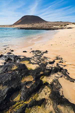 Lava, playa y volcán - Playa de la Francesa y Montaña Amarilla