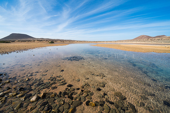 Piedras bajo agua - La Lagunita, La Graciosa.