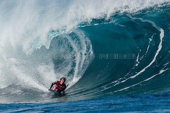 Entrando al tubo - Pablo Lecouey durante el Quemao Class 2020 - La Santa, Lanzarote