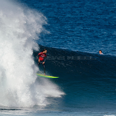 Miguel Blanco perseguido por la ola - Quemao Class 2020 - La Santa, Lanzarote