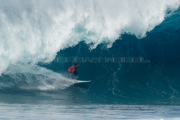 ¡A entubarse! - Manuel Lezcano durante el Quemao Class 2020 - La Santa, Lanzarote