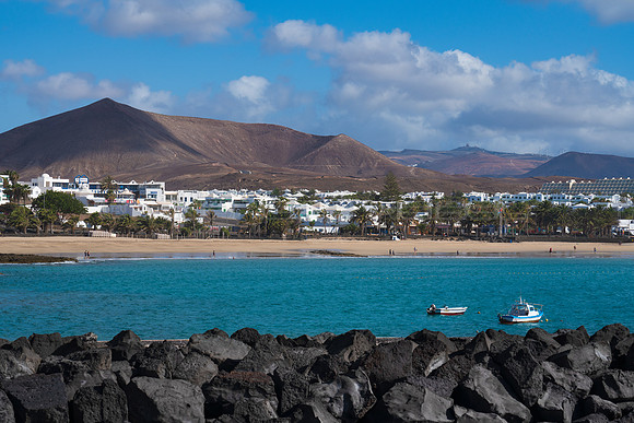 Vista a la Playa de las Cucharas - Costa Teguise.