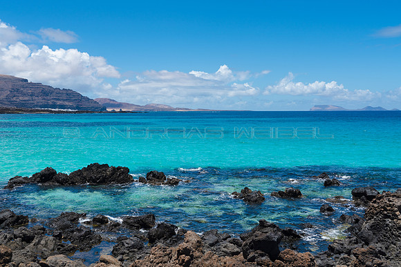Colores del Norte - Costa en la Caleta del Mojón Blanco, Órzol