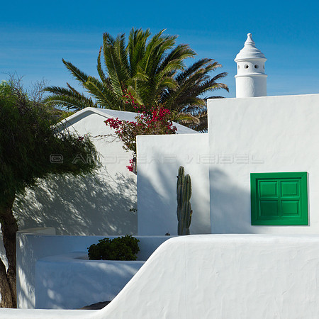 Edificio con chimenea - Monumento al Campesino, Lanzarote