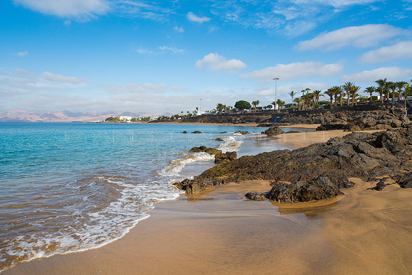 Calas entre lava - Playa Grande, Puerto del Carmen.