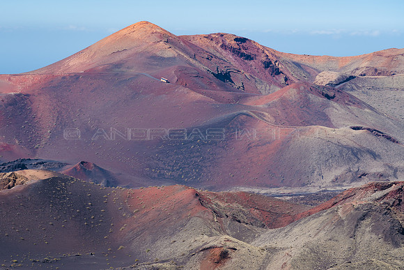 En autobus por la luna - Parque Nacional de Timanfaya, Yaiza.