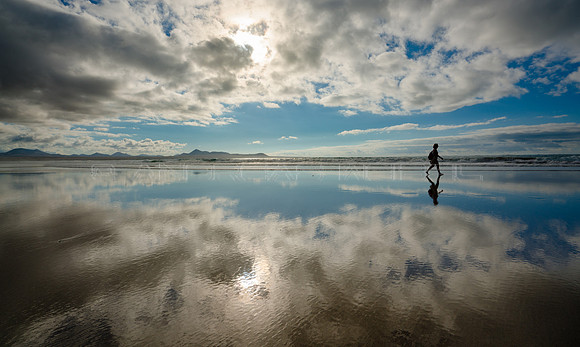 Un paseo entre nubes - Playa de Famara.