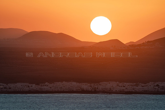 Despido narrajo - Atardecer en la Caleta de Famara, Teguise.