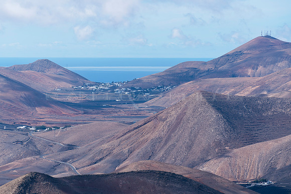 Vista al Valle (de Femés) - desde la cima del Guardilama, Yaiza