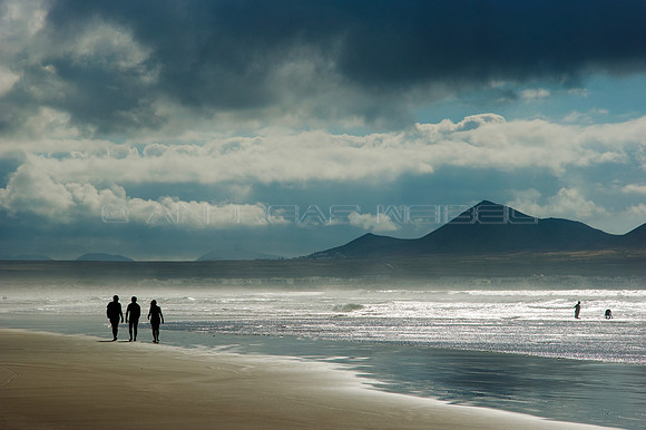 Paseo por la playa de Famara - Lanzarote