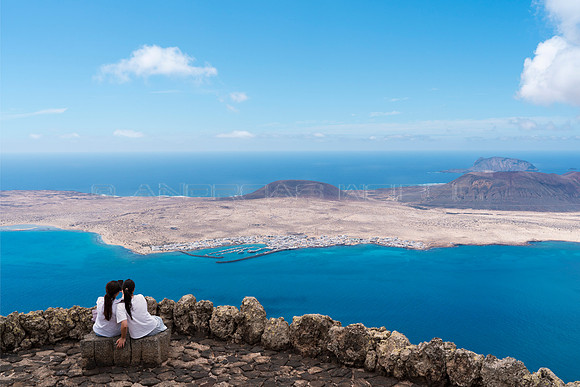 Banco con vistas - Mirador del Río, Haría.