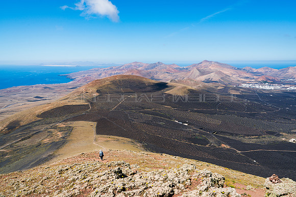 Vistas a La Geria y Los Ajaches - Lanzarote, Islas Canarias