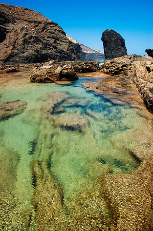 Piscina colorida en la Playa de Cofete - Jandía, Fuerteventura