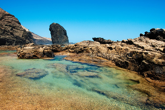 El Roque del Moro con piscina natural - Jandía, Fuerteventura