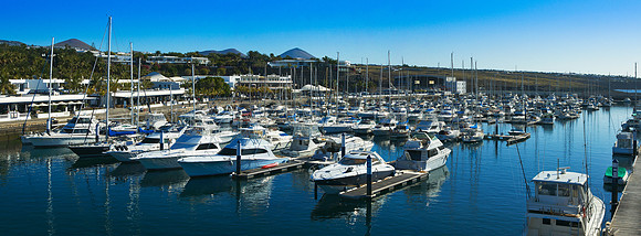 Panorámica de la marina Puerto Calero, Lanzarote
