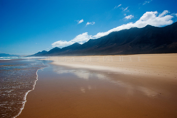 Playa de Cofete con Risco - Península de Jandía, Fuerteventura