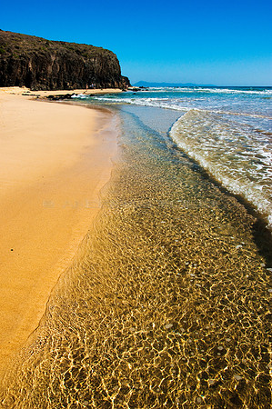Arena dorada de la Playa de Mal Nombre, Fuerteventura